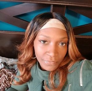 Meet your Posher, Khaisha